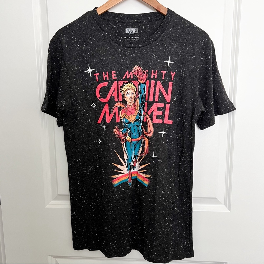 Unisex Black Marvel Captain Marvel Tee Size M